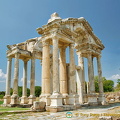 Tetrapylon