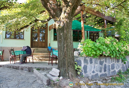 A cafe in Cumalikizik