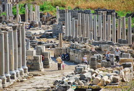 Impressive reconstruction works at Perge