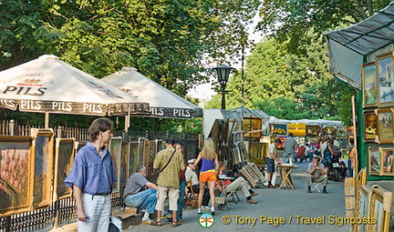 St Andrew's Church and Flea Market, Andriyivsky uzviz (St Andrew's Descent), Kyiv (Kiev)