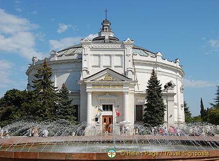 The battle paintings at the Panorama Museum were supervised by Franz Roubaud