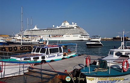 Yalta Embankment and Bay