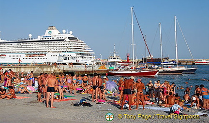 Sun and Sea: Yalta's Beaches