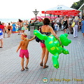 Sun and Sea: Yalta's Beaches (1563 بازدید) Sun and Sea: Yalta's Beaches