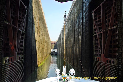 Zaporozhye dam and lock