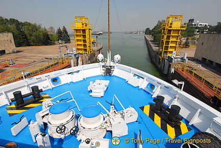 Zaporozhye dam and lock