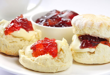 scones-jam-cream_588.jpg