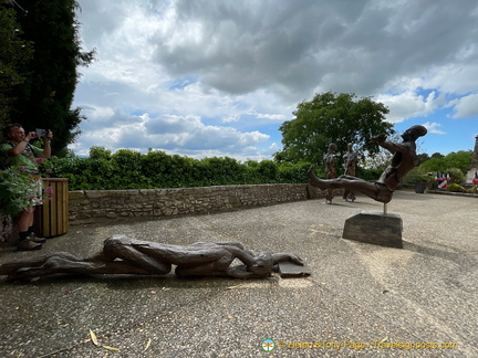 Sculptures in Joucas square