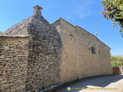 Drystone building and wall