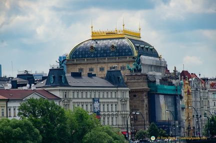 Charles_Bridge_AJP 1995