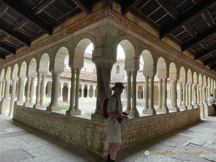 Santa Maria Abbey cloister