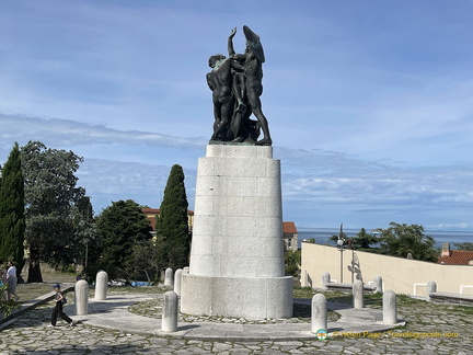 Monumento ai Caduti