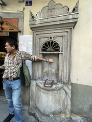 Drinkable fountain water