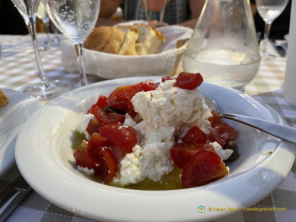 Ricotta con pomodorini antipasti