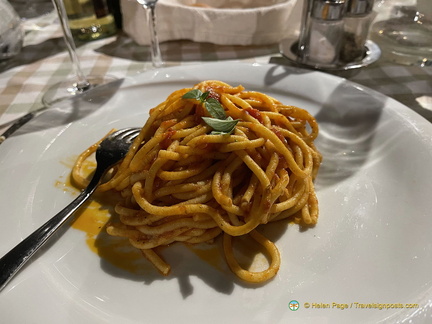 Bigoli con ragù pomodoro