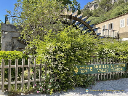 Fontaine-de-Vaucluse IMG 1124-watermarked