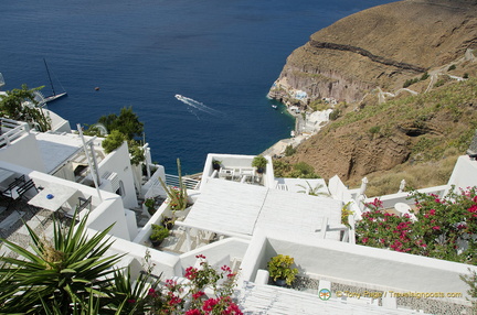 Fira caldera accommodation