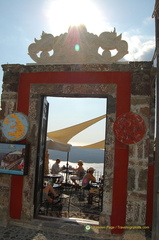 Palia Kameni Bar Entrance