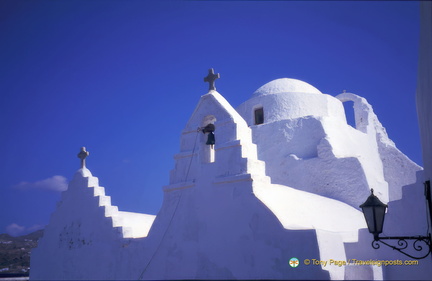 Chapel of Panagia Paraportiani 