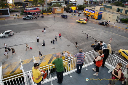 Santorini-Ferry AJP 5885-watermarked