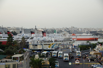 Santorini-Ferry AJP 5894-watermarked