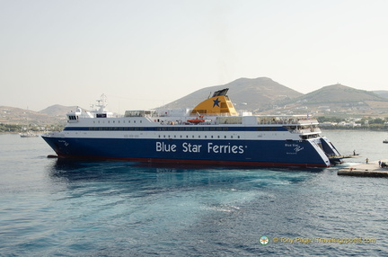 Santorini-Ferry AJP 5909-watermarked