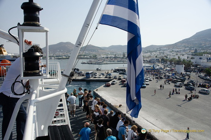 Santorini-Ferry AJP 5917-watermarked