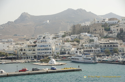 Santorini-Ferry AJP 5925-watermarked