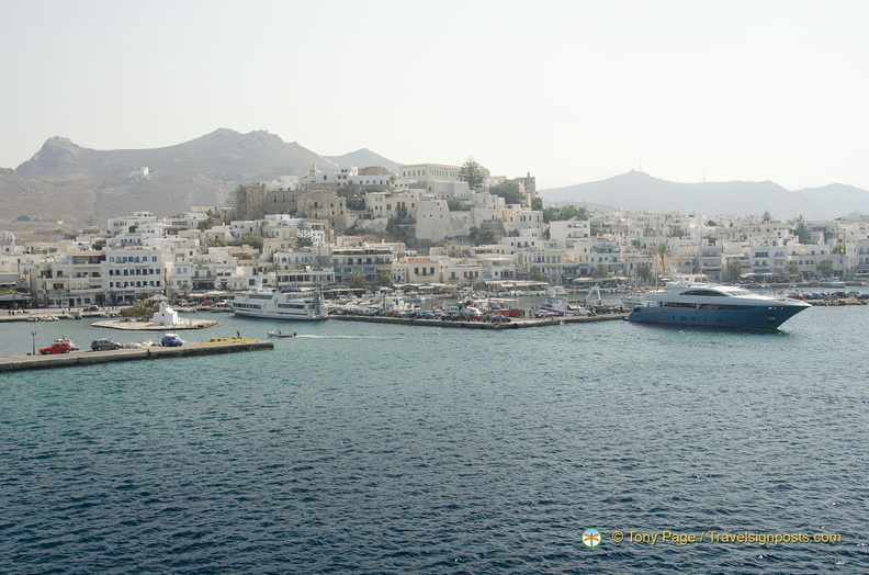 Santorini-Ferry_AJP_5927-watermarked.jpg