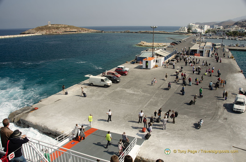 Santorini-Ferry_AJP_5929-watermarked.jpg