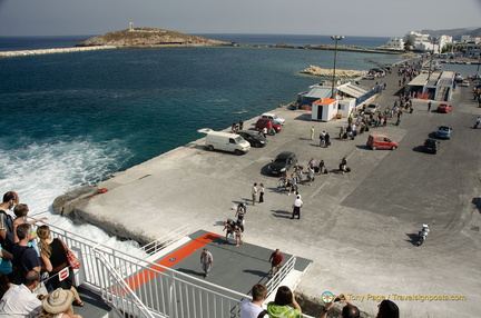 Santorini-Ferry AJP 5930-watermarked