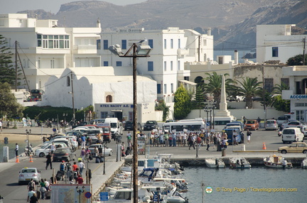 Santorini-Ferry AJP 5933-watermarked