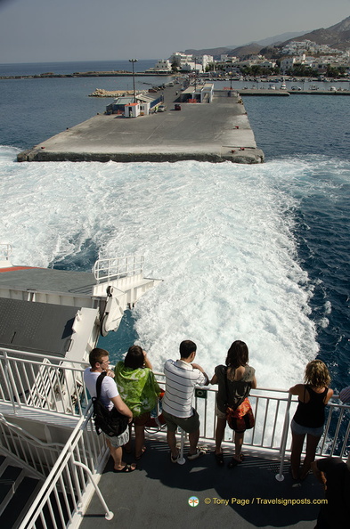 Santorini-Ferry_AJP_5934-watermarked.jpg