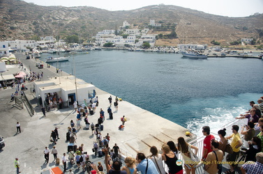 Santorini-Ferry AJP 5949-watermarked