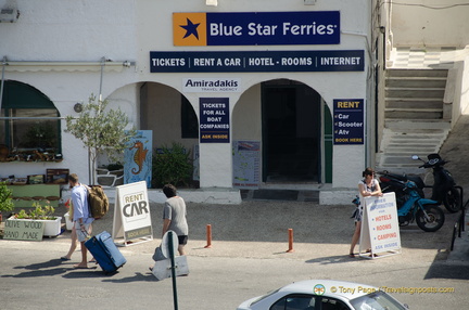 Santorini-Ferry AJP 5955-watermarked