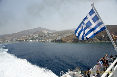 Santorini-Ferry AJP 5962-watermarked