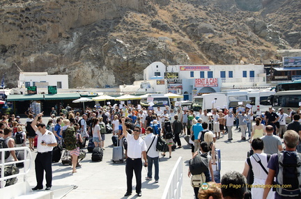 Santorini-Ferry AJP 5964-watermarked