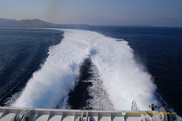 Santorini-Ferry DSC 9376-watermarked