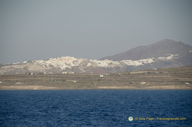 Santorini-Ferry AJP 6638-watermarked
