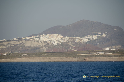 Santorini-Ferry AJP 6642-watermarked