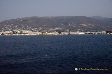 Santorini-Ferry AJP 6656-watermarked