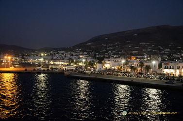 Santorini-Ferry AJP 6658-watermarked
