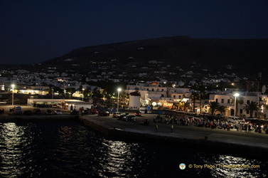 Santorini-Ferry AJP 6659-watermarked