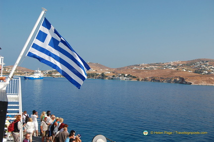 Santorini-Ferry DSC 9371-watermarked