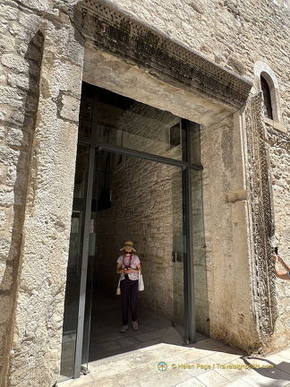 Split IMG 8255 (227 visits) Split IMG 8255