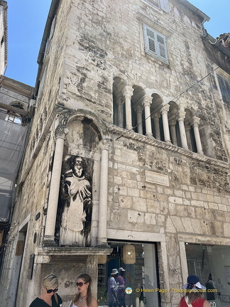 Split IMG 8274 (284 ទស្សនា) Split IMG 8274