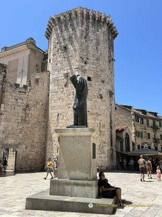 Split IMG 8277 (238 ទស្សនា) Split IMG 8277