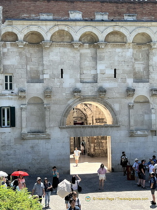 Split IMG 8285 (260 ទស្សនា) Split IMG 8285