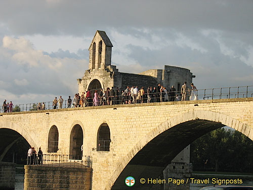 Pont-Avignon_France_Helen_0926.jpg