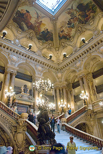 Palais-Garnier_Paris_France_0240.jpg
